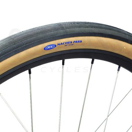 Pneu Naches Pass 26"x44mm standard flancs "tan" Pneu Naches Pass 26"x44mm standard flancs "tan"