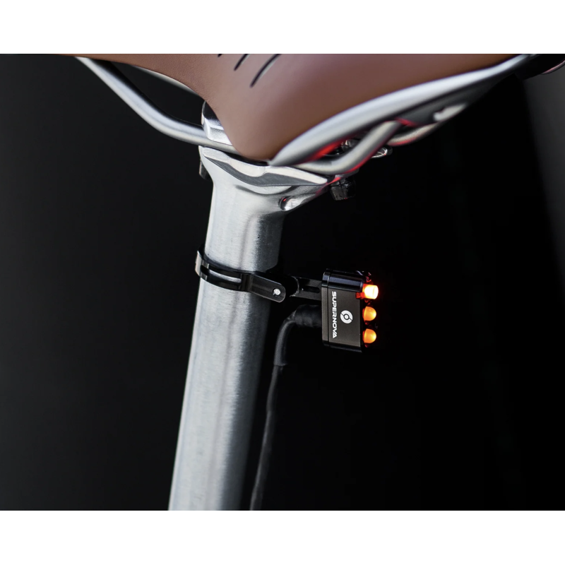 Supernova E3 TAIL LIGHT 2 – 6V